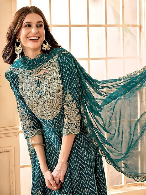 Amazon Brand - Tavasya Womens Kurta Set